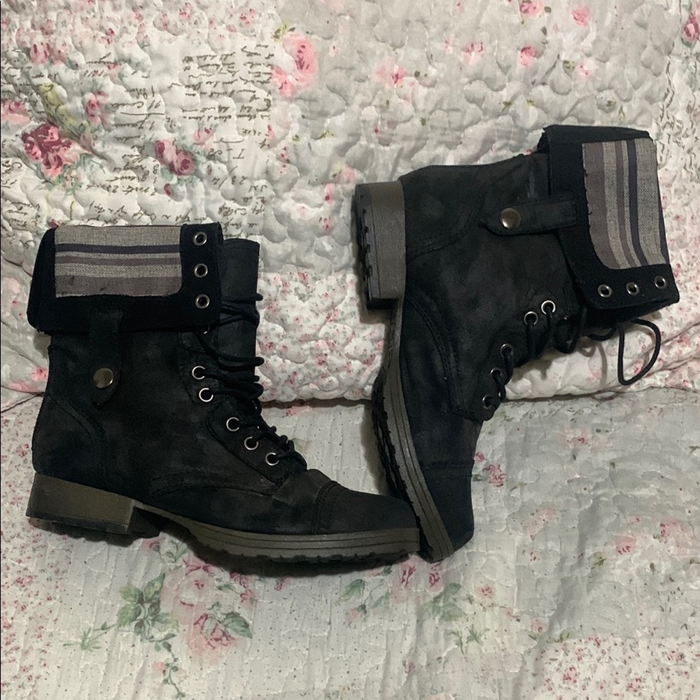 Bongo Women’s 7W Stylish Black Lace-Up Boots GC